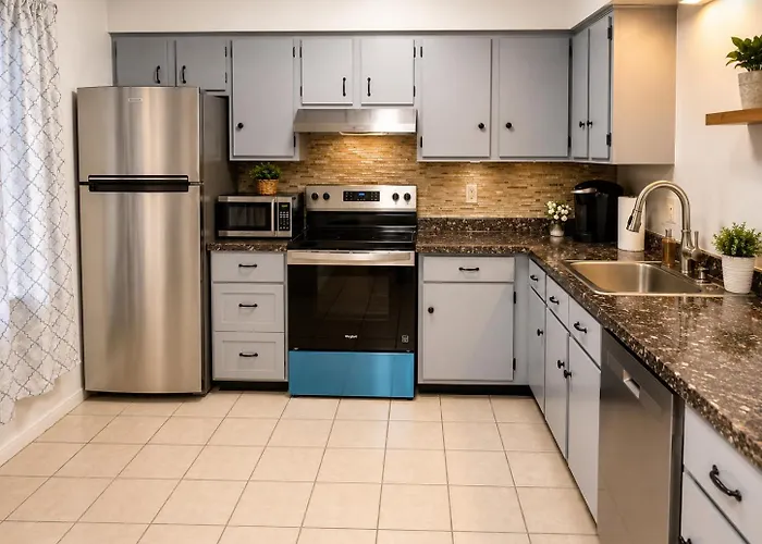 3 Bedrooms For Rent In Oakland In The Heart Of *