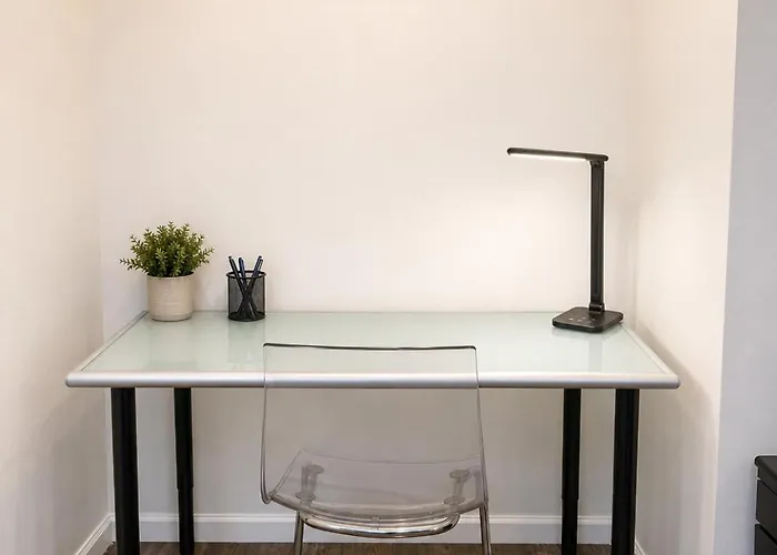 Apartment 3 Bedrooms For Rent In Oakland In The Heart Of